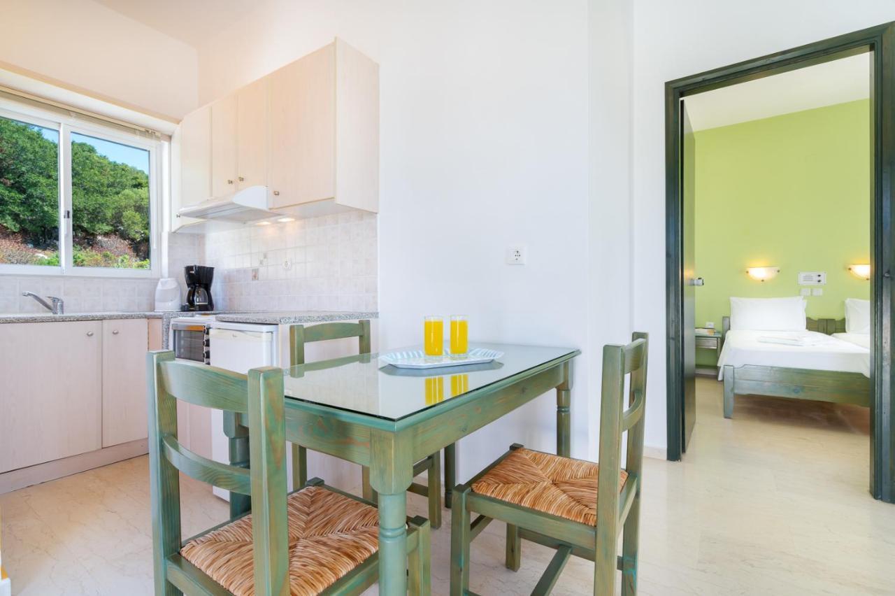 Eolos Apartments Chrissi Akti Chania Exterior foto